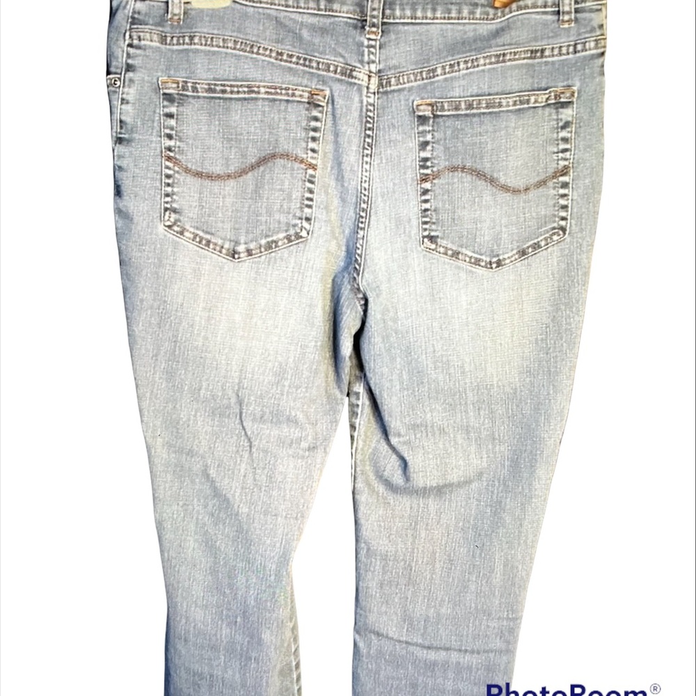 Lee 1889 relaxed fit jeans, waist 34" inseam 25"